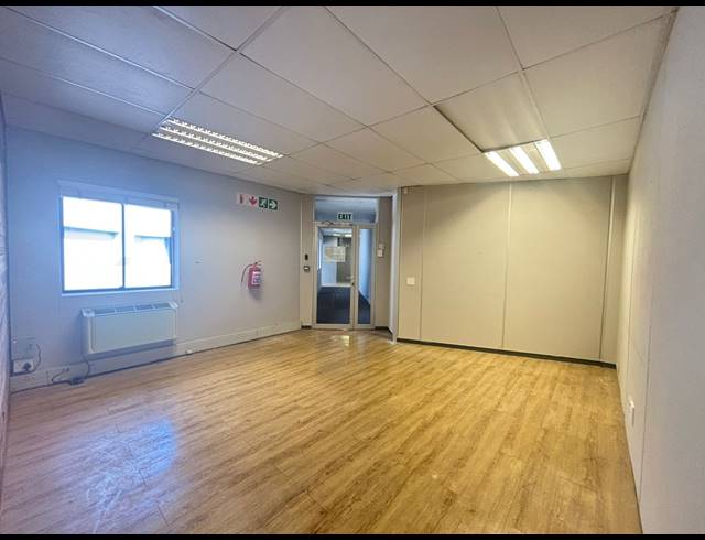 170M² OFFICE TO LET IN TYGER VALLEY